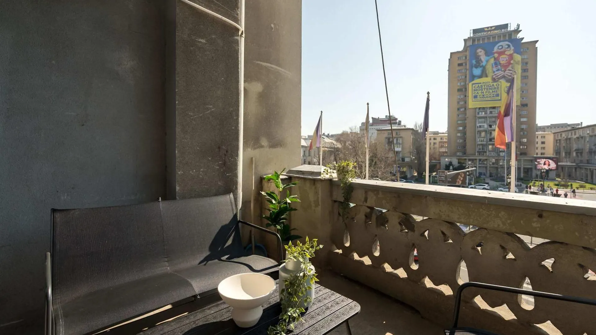 Stunning 3Br - Balcony Overlooking Calea Victoriei Bucharest 0*,  Romania